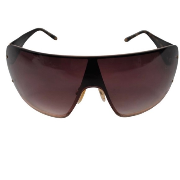 VersaceMOD 2126 1002/13
Gold with Tortoiseshell Arms
Brown gradient - Picture 2 of 9